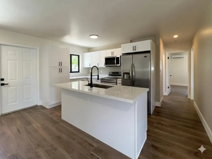 1795 Lauderdale Manor Drive, Fort Lauderdale, FL 33311 - #3