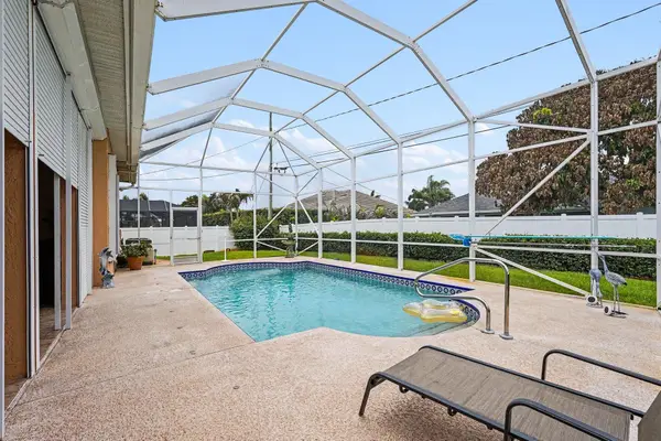 3306 SE Ford Lane Se, Port St Lucie, FL 34984