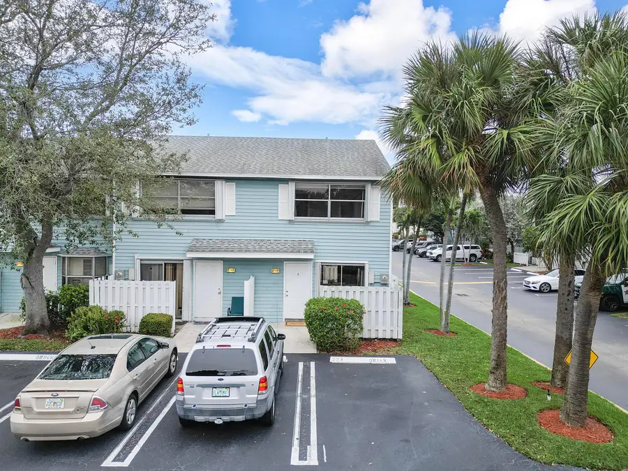 2747 NE 15th Street #2747, Pompano Beach, FL 33062 - #3