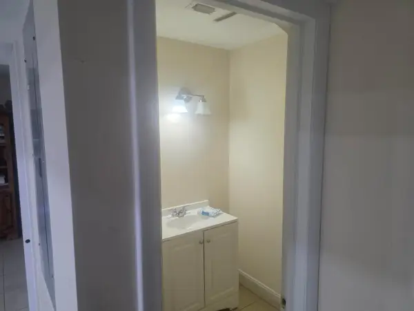 Address Withheld By Seller, Tamarac, FL 33321