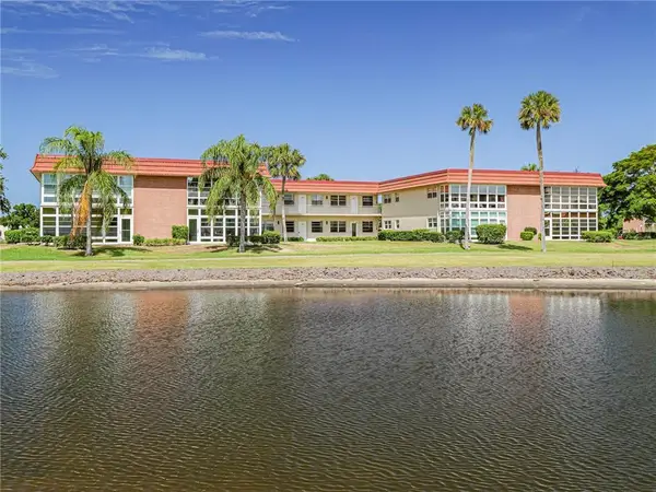 76 Royal Oak Drive #104, Vero Beach, FL 32962