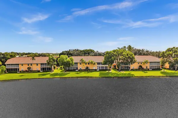 9589 Shadybrook Drive #201, Boynton Beach, FL 33437