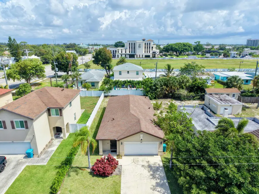 113 SE 3rd Avenue, Boynton Beach, FL 33435 - #2