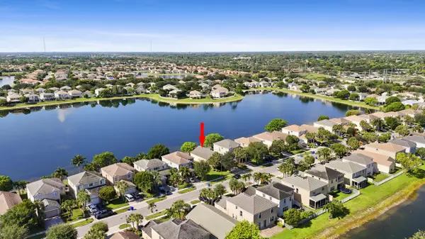 154 Berenger Walk, Royal Palm Beach, FL 33414