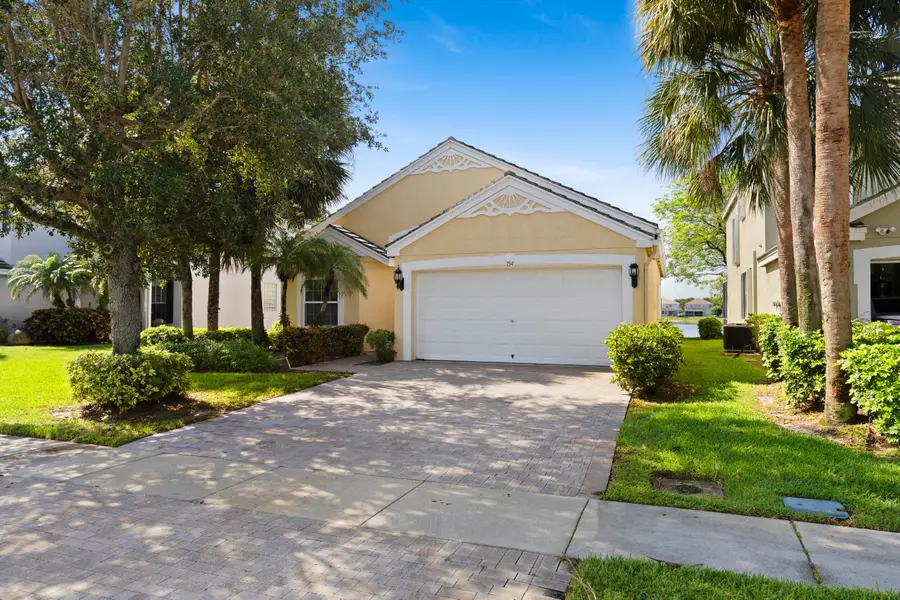 154 Berenger Walk, Royal Palm Beach, FL 33414 - #3