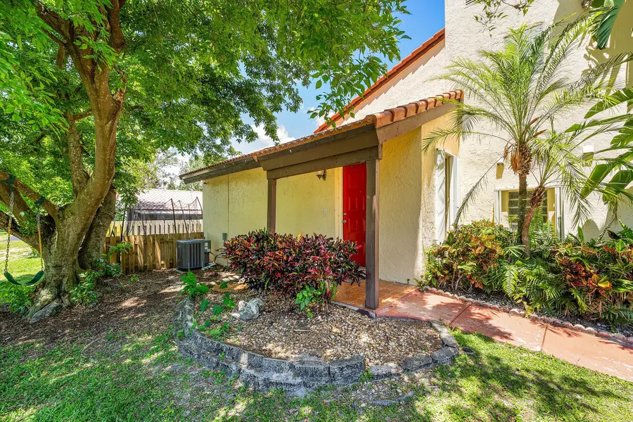 2810 Sand Pines Court, Lake Worth, FL 33462 - #3
