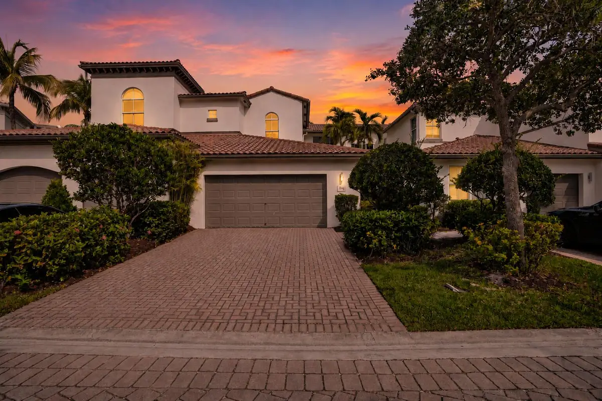 824 Spinnaker Drive E, Hollywood, FL 33019 - #1