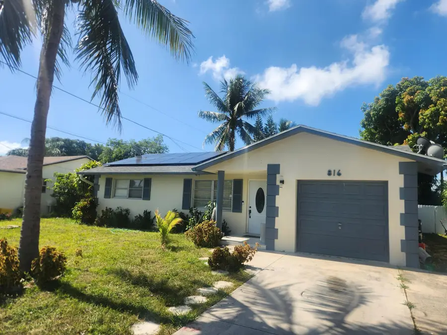 816 NW 8th Avenue, Boynton Beach, FL 33426 - #2