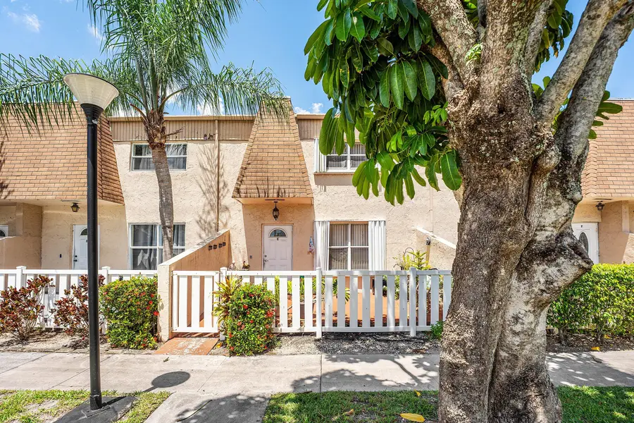 1105 NW 80th Terrace #E, Margate, FL 33063 - #3