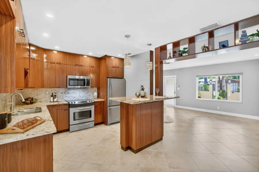 1426 NE 17th Avenue, Fort Lauderdale, FL 33304 - #3