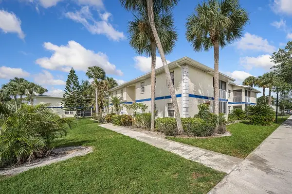 1507 SE Royal Green Circle #102, Port St Lucie, FL 34952