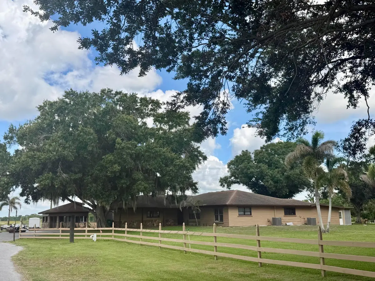 1631 SE 24th Boulevard, Okeechobee, FL 34974 - #1