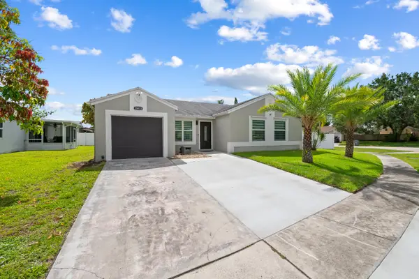 18833 Cloud Lake Circle, Boca Raton, FL 33496