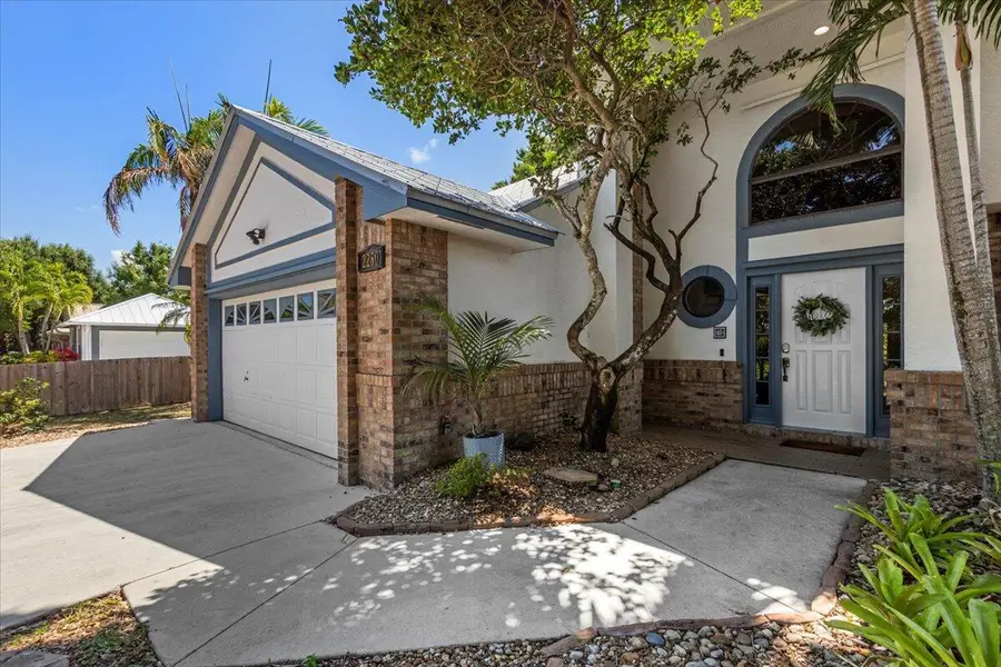 2250 SE Country Club Lane, Stuart, FL 34996 - #2