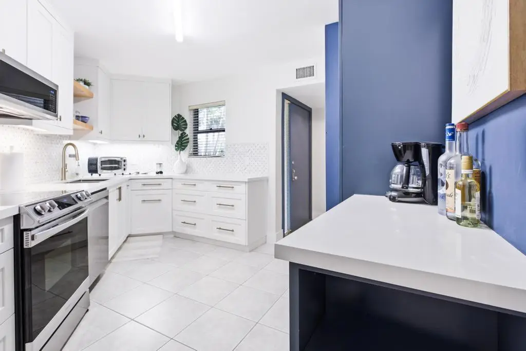 5800 Camino Del Sol #Apt 106, Boca Raton, FL 33433 - #1