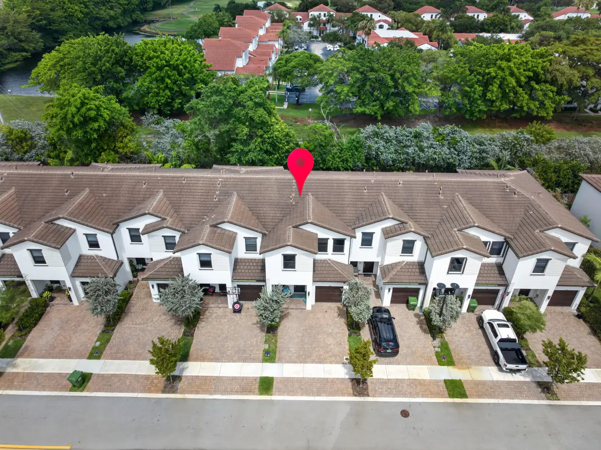 223 SW 159th Terrace, Pembroke Pines, FL 33027 - #1