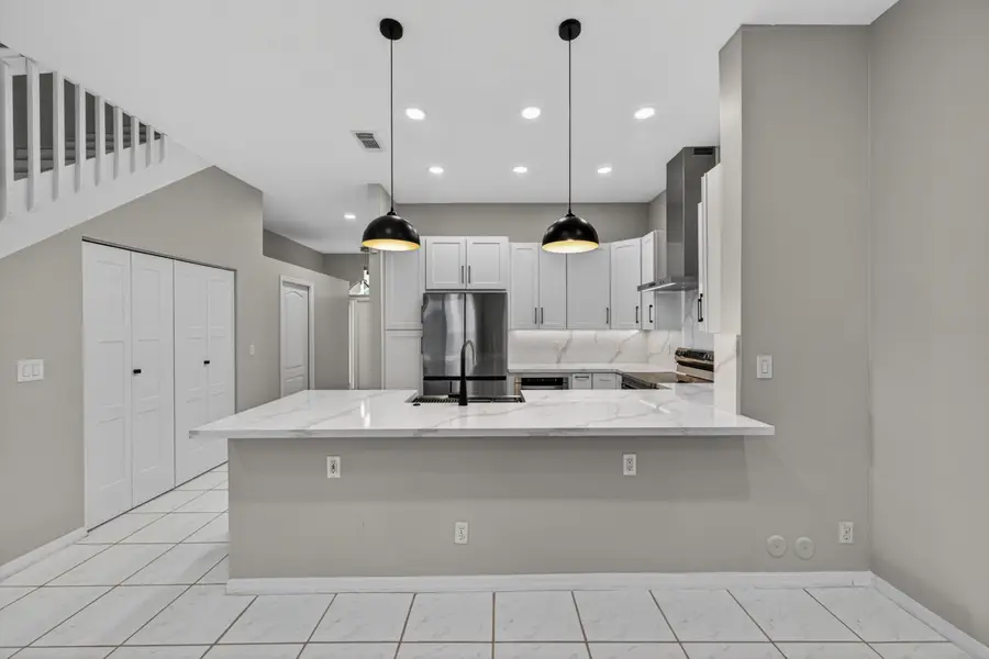835 NE 17th Way, Fort Lauderdale, FL 33304 - #3