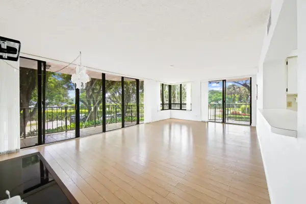 799 Jeffery Street #201, Boca Raton, FL 33487
