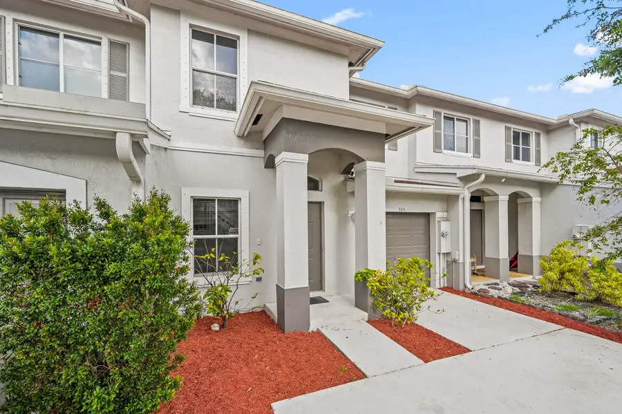 304 N Palm Villas Way, Palm Springs, FL 33461 - #2