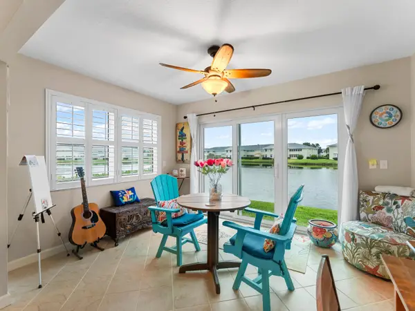 625 W Lake Jasmine Circle #108, Vero Beach, FL 32962