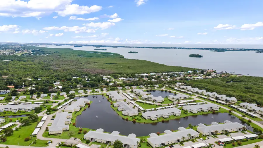 625 W Lake Jasmine Circle #108, Vero Beach, FL 32962 - #2