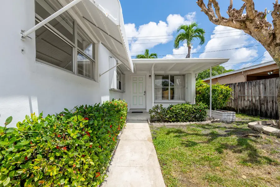 1029 Andrews Road, West Palm Beach, FL 33405 - #3