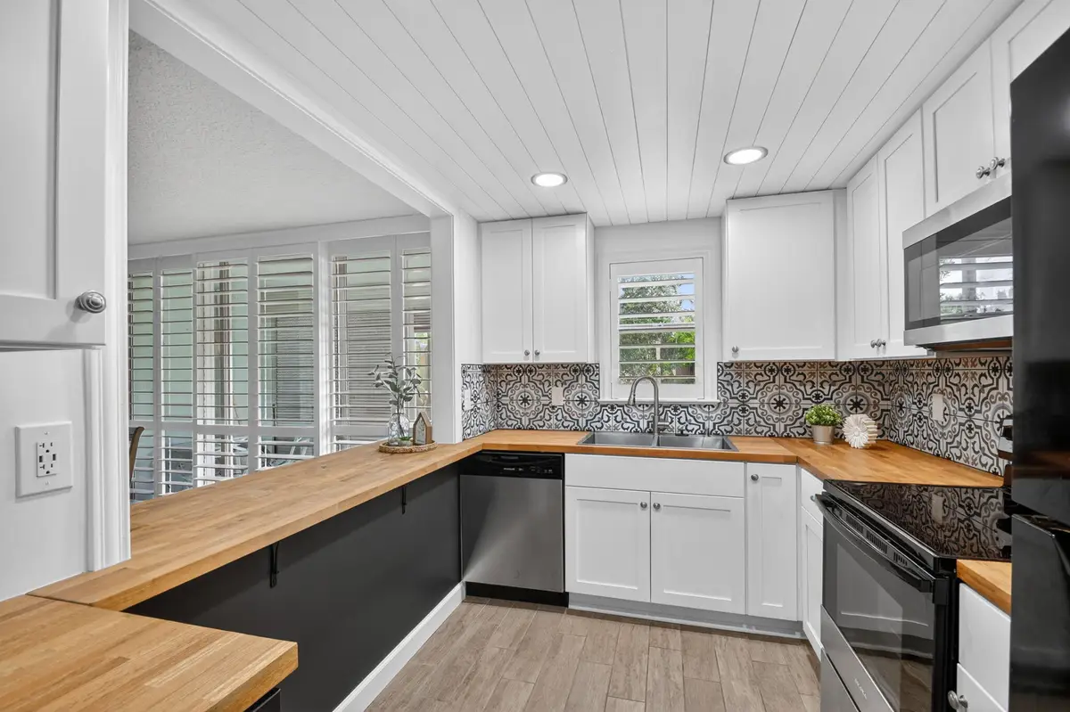 500 Davis Road #37, Palm Springs, FL 33461 - #1