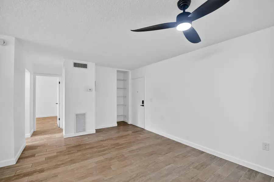500 Davis Road #37, Palm Springs, FL 33461 - #3