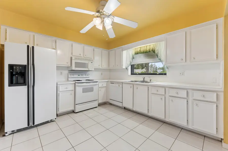 9795 Tabebuia Tree Drive #B, Boynton Beach, FL 33436 - #3