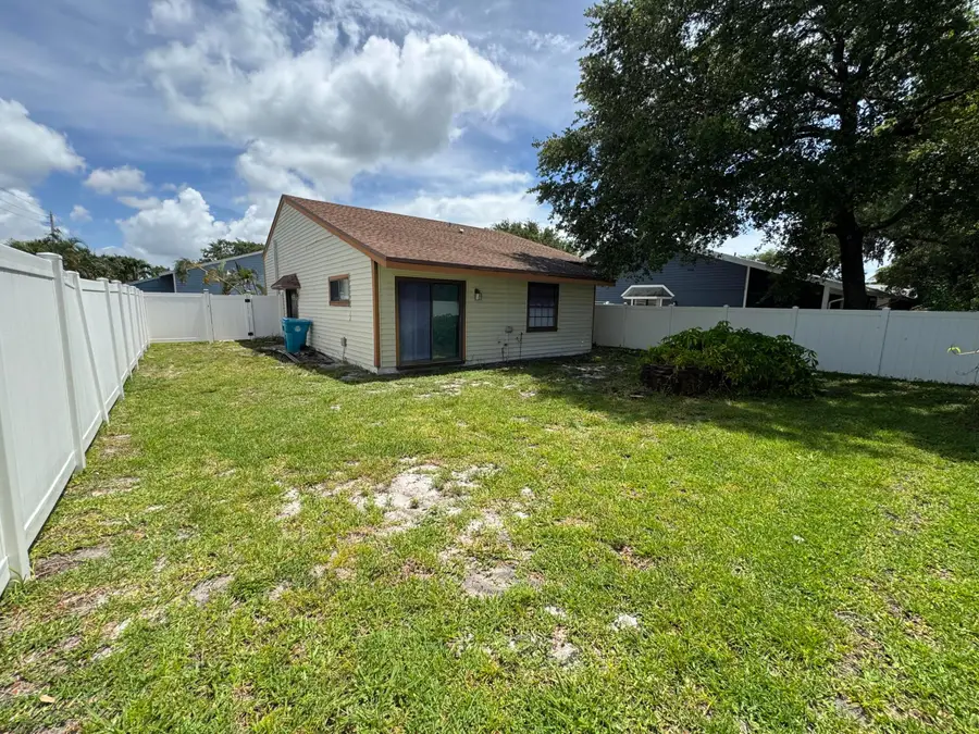 23 Buxton Lane, Boynton Beach, FL 33426 - #2