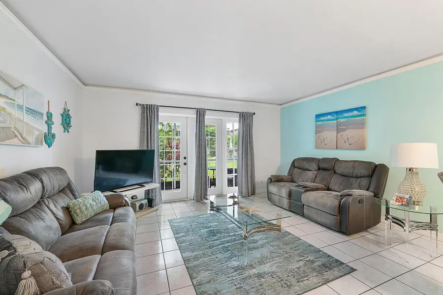 219 NE 14th Avenue #107, Hallandale Beach, FL 33009 - #2