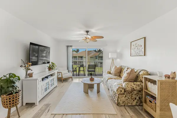 1850 Charlesmont Drive #119, Indialantic, FL 32903