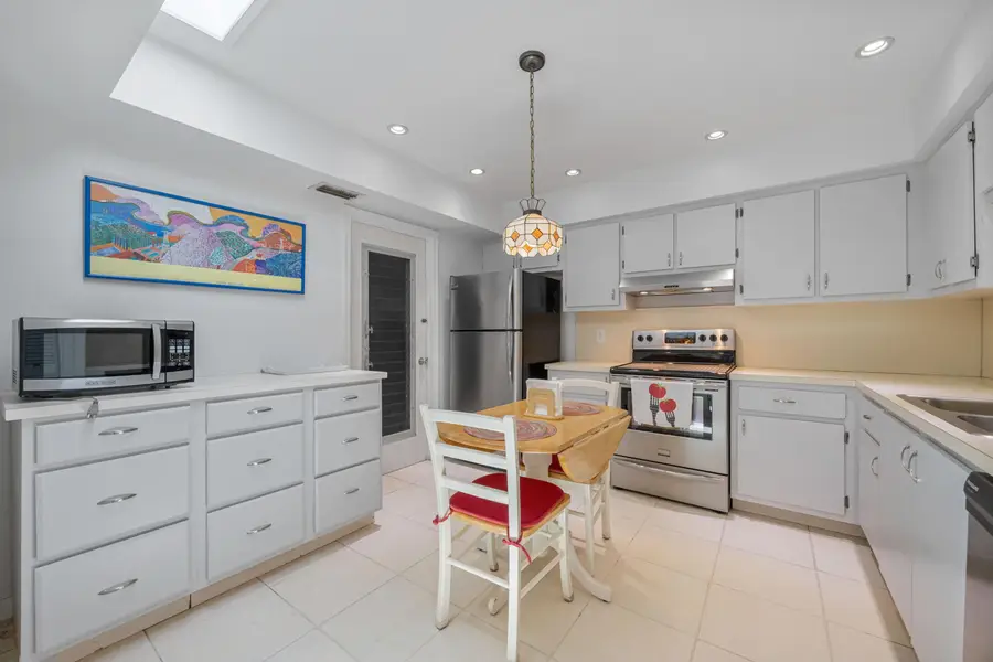 22 Ridge Pointe Drive #C, Boynton Beach, FL 33435 - #3