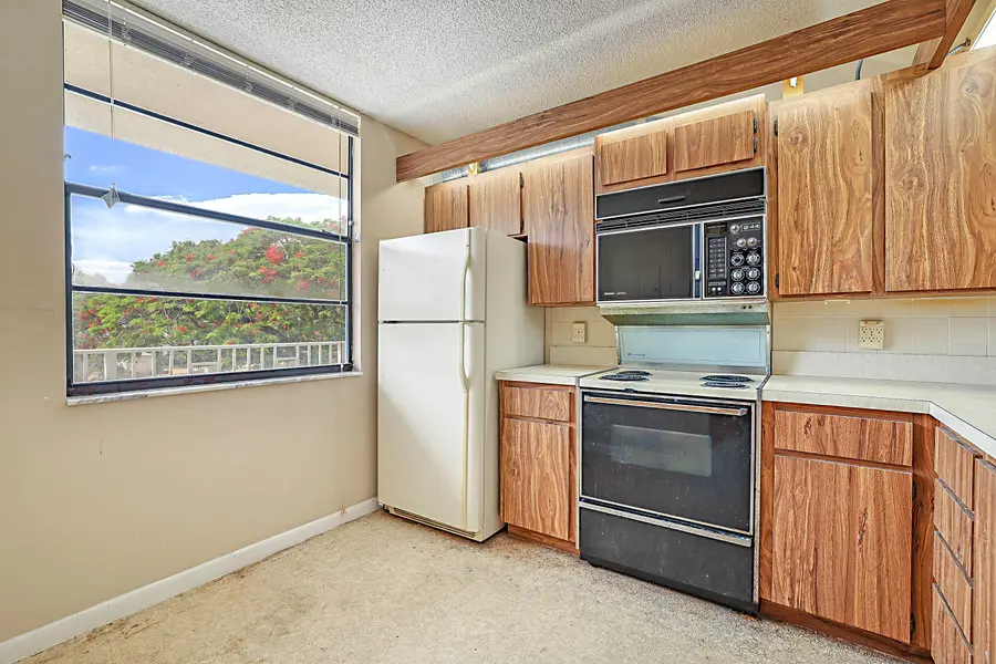 3526 Whitehall Drive #302, West Palm Beach, FL 33401 - #3