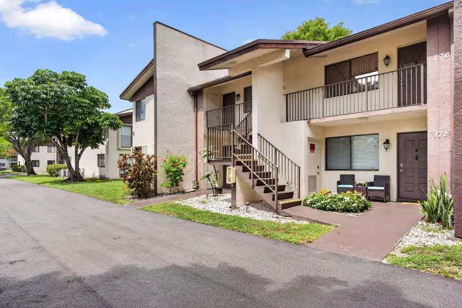 172 W Laurel Drive #1102, Margate, FL 33063 - #2