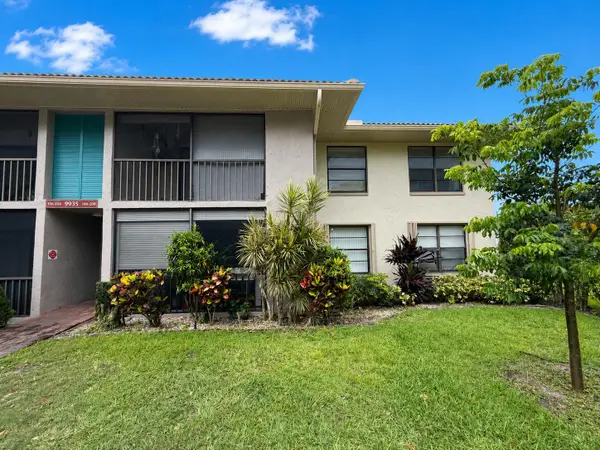 9935 Pineapple Tree Drive #Apt 208, Boynton Beach, FL 33436