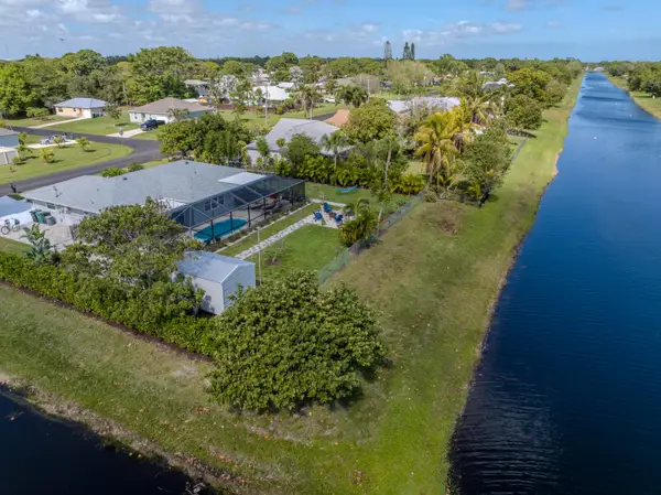 2513 SE Hallahan Street, Port St Lucie, FL 34952