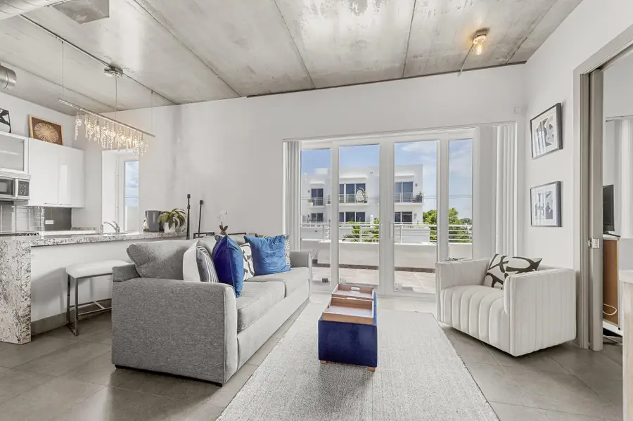 111 SE 2nd Street #302, Delray Beach, FL 33444 - #3