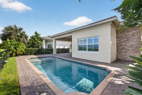9941 Regency Way, Palm Beach Gardens, FL 33412