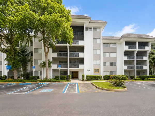 711 N Pine Island Road #204, Plantation, FL 33324