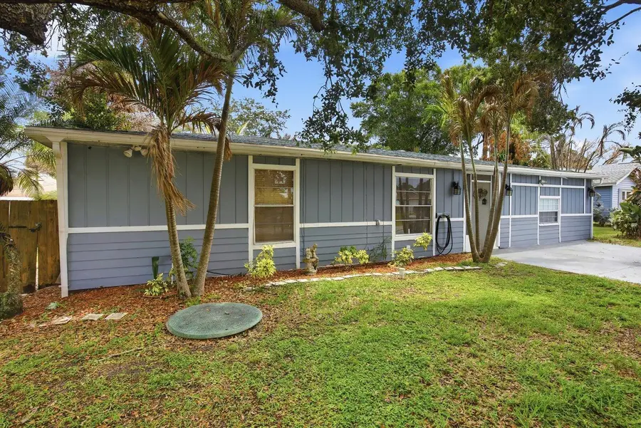 325 NW Dearman Street, Port Saint Lucie, FL 34983 - #3