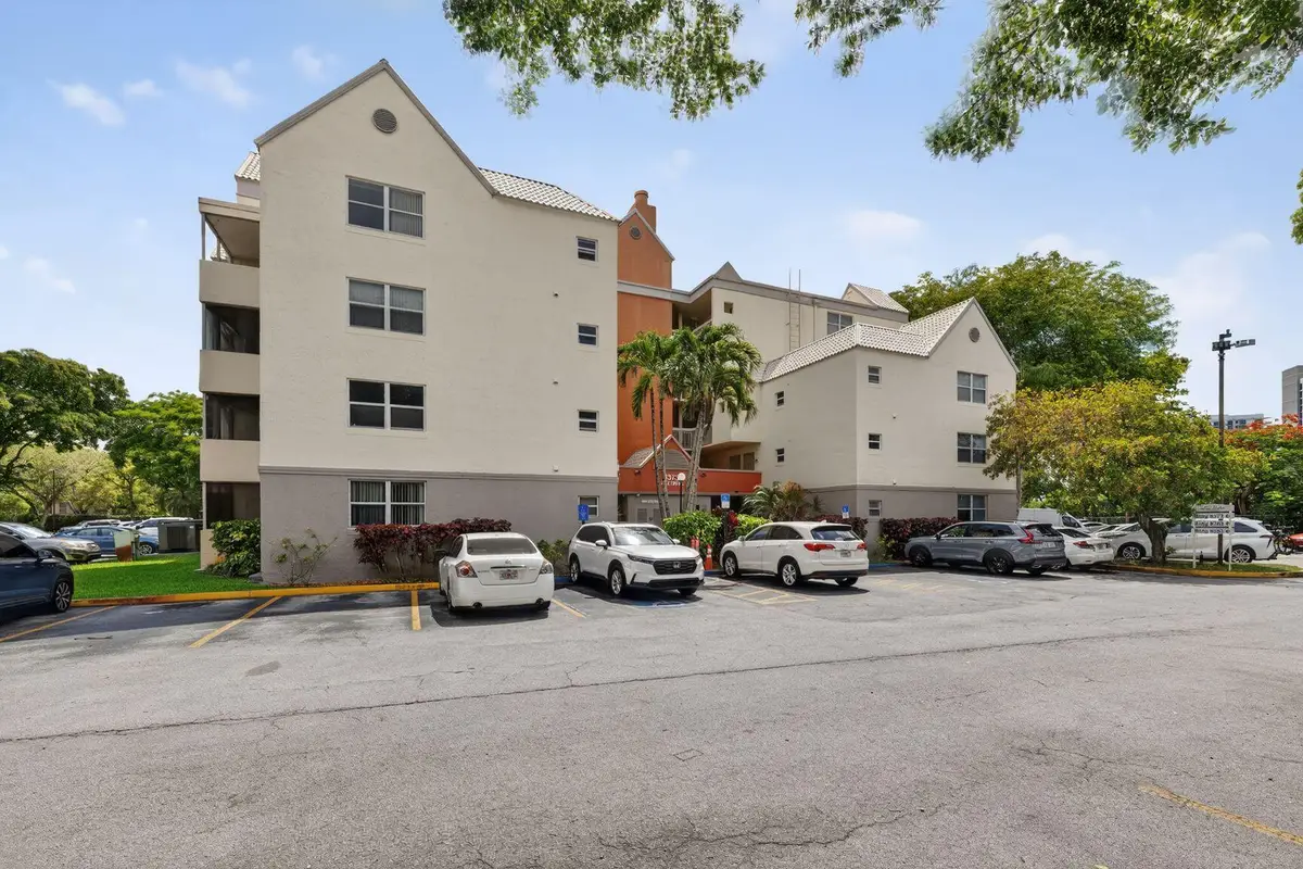 8373 Lake Drive #Apt 307, Doral, FL 33166 - #1