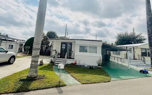 8564 SW 15th Court, Davie, FL 33324