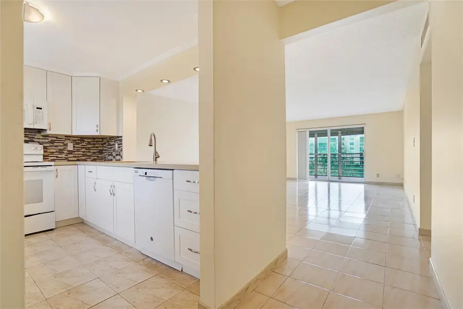 111 SE 3rd Avenue #306, Dania Beach, FL 33004 - #3