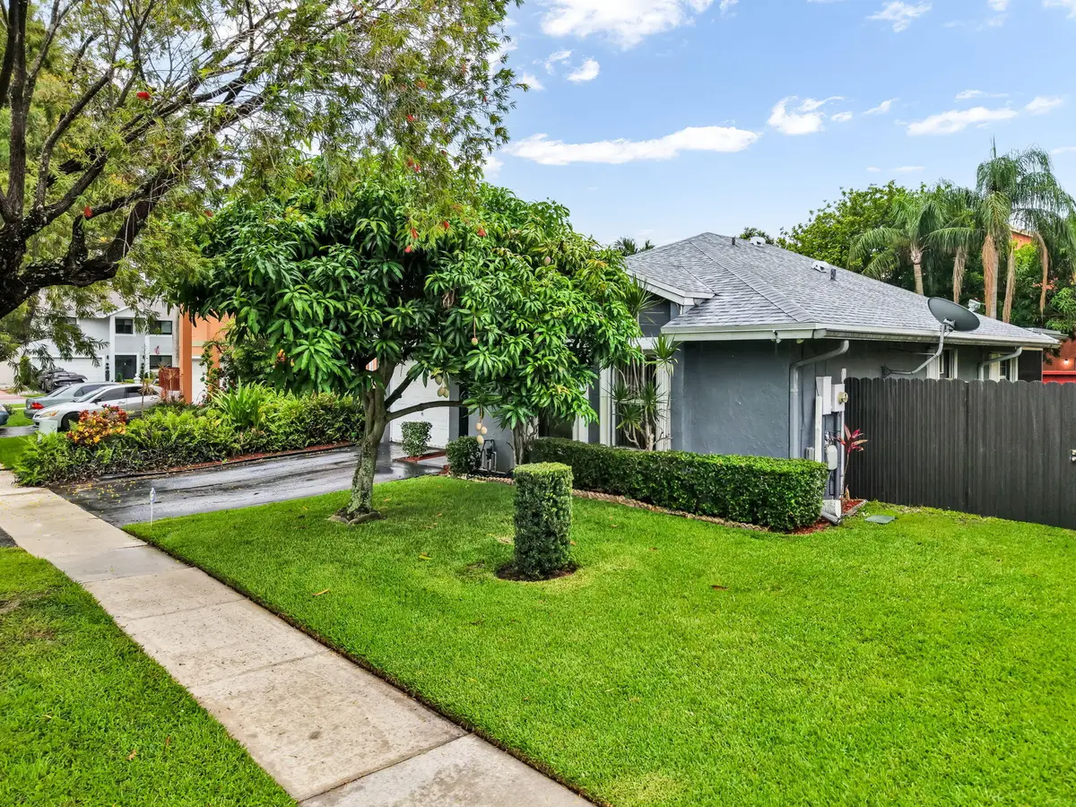 9720 SW 12th Street, Pembroke Pines, FL 33025 - #1