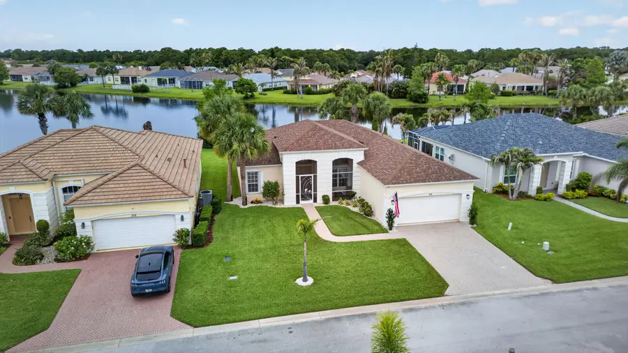 512 SW Lake Manatee Way, Port Saint Lucie, FL 34986 - #2