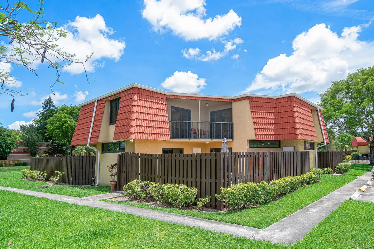 22910 Oxford Place #D, Boca Raton, FL 33433 - #1