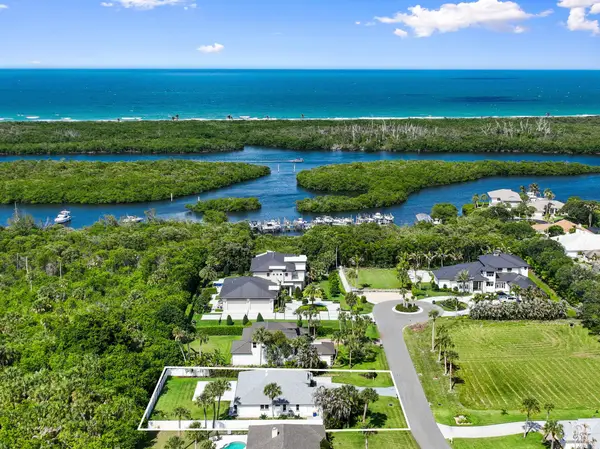 8361 SE Pilots Cove Terrace, Hobe Sound, FL 33455