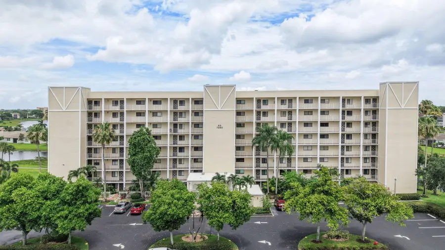 7260 Kinghurst Drive #205, Delray Beach, FL 33446 - #2
