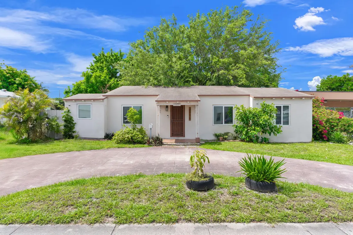 2126 Washington Street, Hollywood, FL 33020 - #1